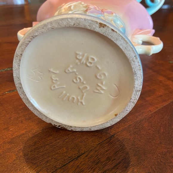 Vintage 1940s Hull Pottery Blue/Pink Bow Cornucopia & Vase - Picture 14 of 16